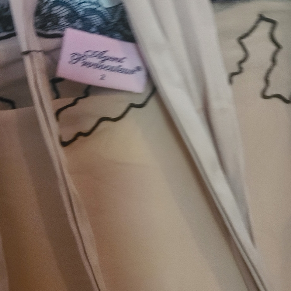 Agent Provocateur’s light pink Amelea pyjama top 2 - Picture 9 of 12